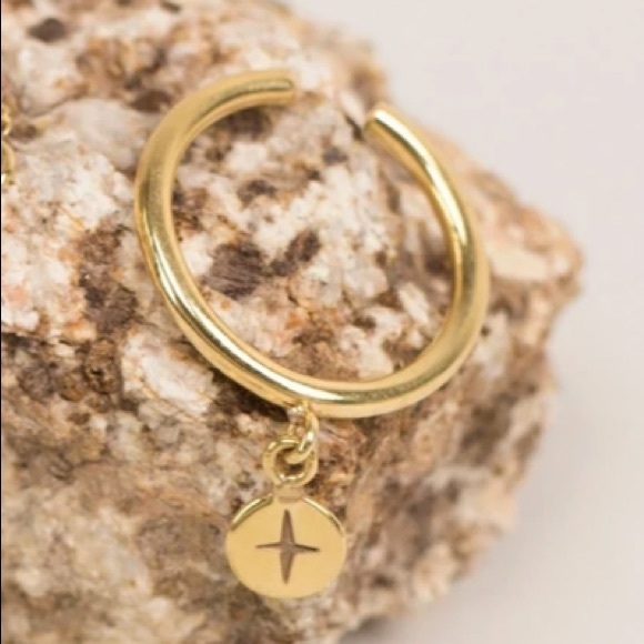 NWT Alohas polar star engraved ring - Picture 5 of 9